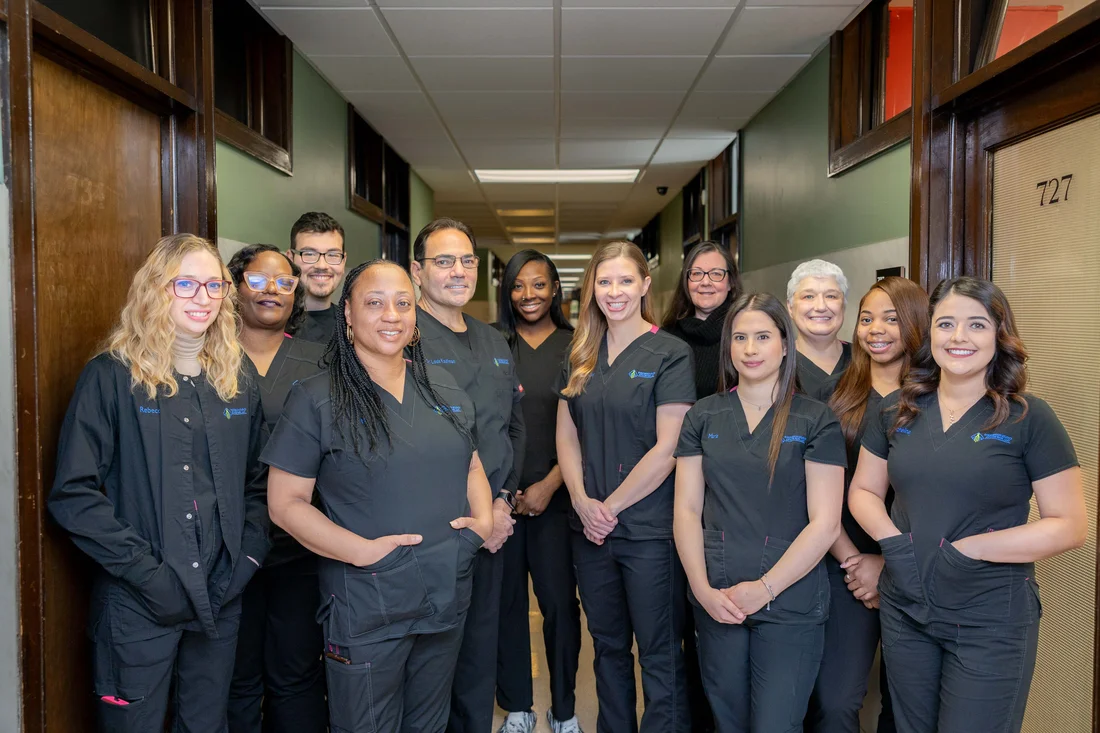 Dentist in Chicago Smile Design Studio Of Hyde Park LLC